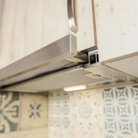 Modiano Center-your Urban דירה